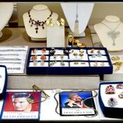 Read article: CELEBRITY ESTATE SALE